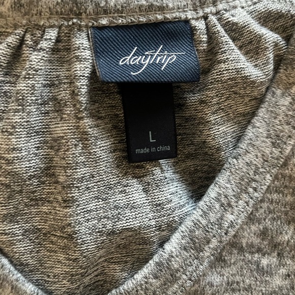 Daytrip Heather Gray Knit Top - Picture 3 of 3